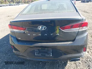 2019 Hyundai Sonata SE with VIN 5NPE24AF8KH755123, listed as a IAAI auction lot 40611551 with Not Provided miles and . Bid and sale history available at carsss.com. Image 16.