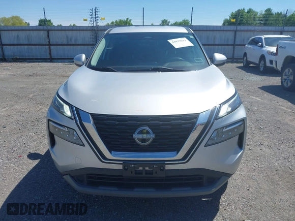 2022 Nissan Rogue SV with VIN 5N1BT3BB8NC674415, listed as a IAAI auction lot 42039611 with 68,146 mi miles. Bid and sale history available at carsss.com. Image 12.