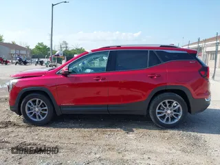 2024 GMC Terrain SLT z VIN 3GKALPEG2RL152604, wystawiony jako IAAI lot #42536073 z przebiegiem 44 147 mil mil oraz . Historia ofert i sprzedaży dostępna na DreamBid. Obrazek 14.