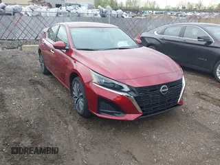 2023 Nissan Altima SV z VIN 1N4BL4DW2PN331400, wystawiony jako IAAI lot #42222599 z przebiegiem 24 879 mil mil oraz . Historia ofert i sprzedaży dostępna na DreamBid. Obrazek 1.
