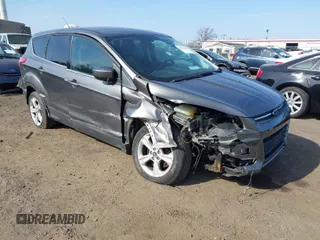 2013 Ford Escape SE with VIN 1FMCU9GX8DUD58286, listed as a IAAI auction lot 41797161 with 189,467 mi miles. Bid and sale history available at carsss.com. Image 1.