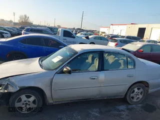2004 Chevrolet Classic with VIN 1G1ND52F94M585838, listed as a IAAI auction lot 41013743 with 204,033 mi miles. Bid and sale history available at carsss.com. Image 14.