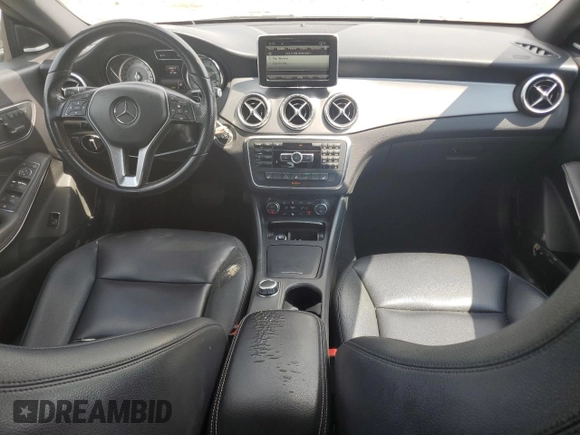 2014 Mercedes-Benz CLA 250 with VIN WDDSJ4EB8EN102296, listed as a Copart auction lot 61417295 with 131,958 mi miles and Salvage title. Bid and sale history available at DreamBid. Image 8.