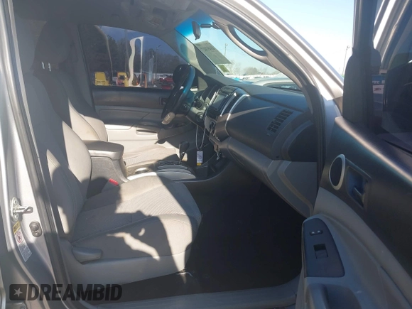 2014 Toyota Tacoma with VIN 3TMLU4ENXEM147587, listed as a IAAI auction lot 41493027 with 160,207 mi miles. Bid and sale history available at carsss.com. Image 5.