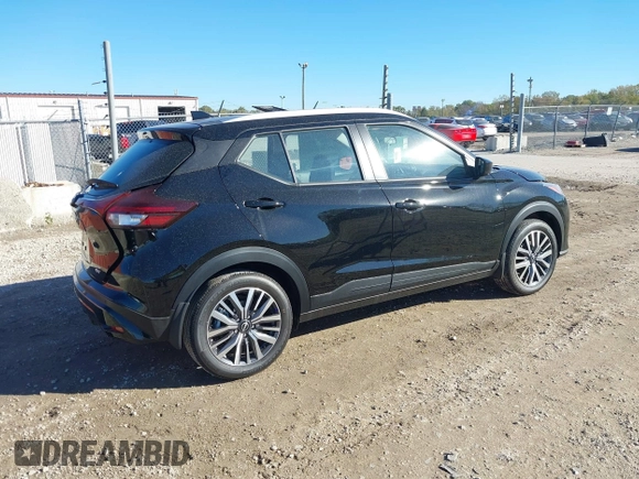 2024 Nissan Kicks SV with VIN 3N1CP5CV8RL570151, listed as a IAAI auction lot 40624725 with 479 mi miles. Bid and sale history available at carsss.com. Image 4.