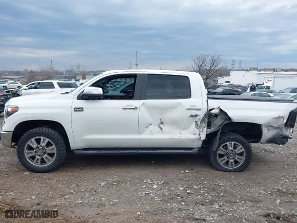 2014 Toyota Tundra 4WD Truck Platinum with VIN 5TFAY5F1XEX372177, listed as a IAAI auction lot 41687777 with NaN miles. Bid and sale history available at carsss.com. Image 13.