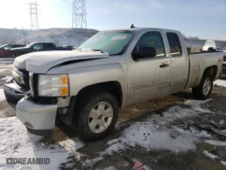 2010 Chevrolet Silverado 1500 LT with VIN 1GCSKSE33AZ251822, listed as a Copart auction lot 45739865 with 89,324 mi miles and Salvage Title. Bid and sale history available at carsss.com. Image 1.