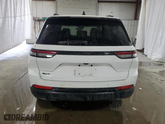 2023 Jeep Grand Cherokee Altitude z VIN 1C4RJHAGXPC640577, wystawiony jako Copart lot #56927745 z przebiegiem Nie podano mil oraz Czysty tytuł • Clean title. Historia ofert i sprzedaży dostępna na DreamBid. Obrazek 6.