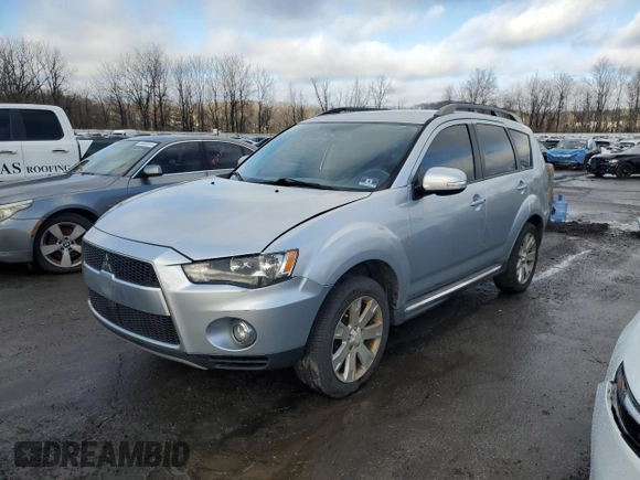 2013 Mitsubishi Outlander SE z VIN JA4JT3AW8DU014284, wystawiony jako Copart lot #85062254 z przebiegiem 167 630 mil mil oraz Czysty tytuł • Clean title. Historia ofert i sprzedaży dostępna na DreamBid. Obrazek 1.