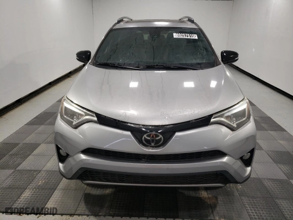 2017 Toyota RAV4 SE with VIN 2T3JFREV8HW612398, listed as a Copart auction lot 89257515 with 84,201 mi miles and Clean Title. Bid and sale history available at carsss.com. Image 5.