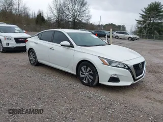 2020 Nissan Altima 2.5 S with VIN 1N4BL4BV2LC252583, listed as a IAAI auction lot 41729735 with 69,458 mi miles. Bid and sale history available at carsss.com. Image 1.