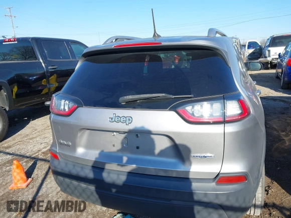 2019 Jeep Cherokee Latitude with VIN 1C4PJMCB8KD167282, listed as a IAAI auction lot 41154149 with 142,664 mi miles. Bid and sale history available at carsss.com. Image 16.