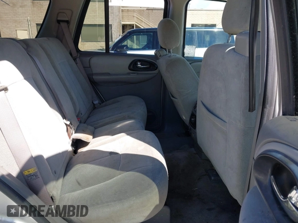 2005 Chevrolet TrailBlazer LT with VIN 1GNDT13S952113282, listed as a IAAI auction lot 41802492 with 172,253 mi miles and . Bid and sale history available at DreamBid. Image 8.