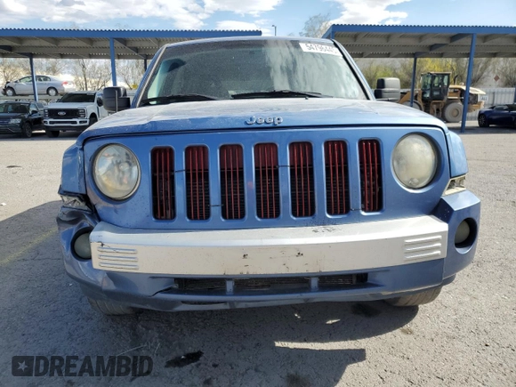 2007 Jeep Patriot Limited z VIN 1J8FF48W37D286057, wystawiony jako Copart lot #54796445 z przebiegiem 182 696 mil mil oraz Szkoda całkowita • Salvage title. Historia ofert i sprzedaży dostępna na DreamBid. Obrazek 5.