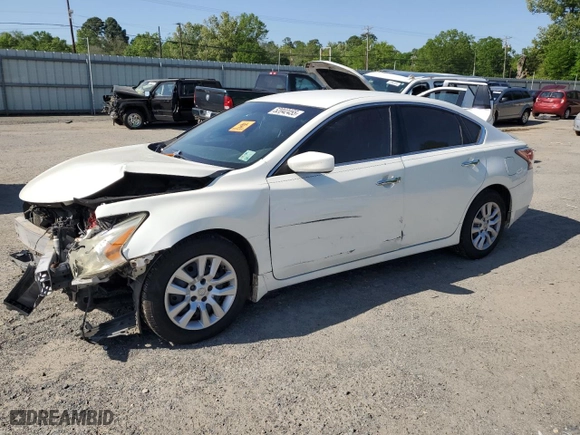 2014 Nissan Altima 2.5 S with VIN 1N4AL3AP3EN370576, listed as a Copart auction lot 52042455 with 251,363 mi miles and Salvage Title. Bid and sale history available at carsss.com. Image 1.
