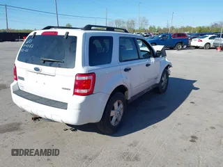 2008 Ford Escape XLT с VIN 1FMCU93168KD99003, выставлен на аукционе IAAI как лот 42133067 с пробегом 136 070 миль миль и . История ставок и продаж доступна на DreamBid. Изображение 4.