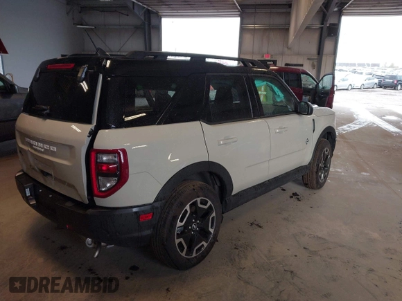 2024 Ford Bronco Sport Outer Banks with VIN 3FMCR9C69RRF55495, listed as a IAAI auction lot 42116001 with 2,834 mi miles and . Bid and sale history available at DreamBid. Image 4.
