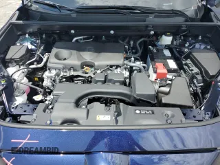2025 Toyota RAV4 XLE Premium z VIN 2T3A1RFVXSW561913, wystawiony jako Copart lot #64755135 z przebiegiem 216 mil mil oraz Szkoda całkowita • Salvage title. Historia ofert i sprzedaży dostępna na DreamBid. Obrazek 12.