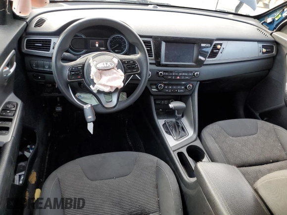 2018 Kia Niro LX with VIN KNDCB3LC2J5114200, listed as a Copart auction lot 43015215 with 172,600 mi miles and Salvage Title. Bid and sale history available at carsss.com. Image 8.