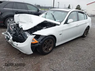 2008 BMW 3 Series 328xi z VIN WBAVC73538A236710, wystawiony jako IAAI lot #41961228 z przebiegiem 76 686 mil mil oraz . Historia ofert i sprzedaży dostępna na DreamBid. Obrazek 2.
