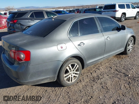2005 Volkswagen Jetta 2.5L with VIN 3VWDF71K75M605160, listed as a IAAI auction lot 41624273 with 184,439 mi miles and . Bid and sale history available at DreamBid. Image 4.
