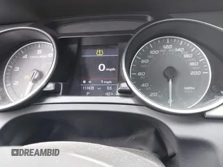 2009 Audi S5 z VIN WAURV78T99A033499, wystawiony jako IAAI lot #42323444 z przebiegiem 117 439 mil mil oraz . Historia ofert i sprzedaży dostępna na DreamBid. Obrazek 7.