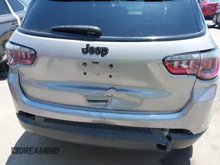 2019 Jeep Compass Latitude with VIN 3C4NJCBBXKT613848, listed as a IAAI auction lot 42598962 with 47,550 mi miles and . Bid and sale history available at DreamBid. Image 6.
