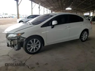 2013 Honda Civic LX z VIN 2HGFB2F55DH522029, wystawiony jako Copart lot #58771105 z przebiegiem 156 910 mil mil oraz Szkoda całkowita • Salvage title. Historia ofert i sprzedaży dostępna na DreamBid. Obrazek 1.