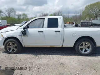 2016 Ram 1500 Express z VIN 1C6RR7FT5GS135696, wystawiony jako IAAI lot #42245486 z przebiegiem 150 056 mil mil oraz . Historia ofert i sprzedaży dostępna na DreamBid. Obrazek 14.