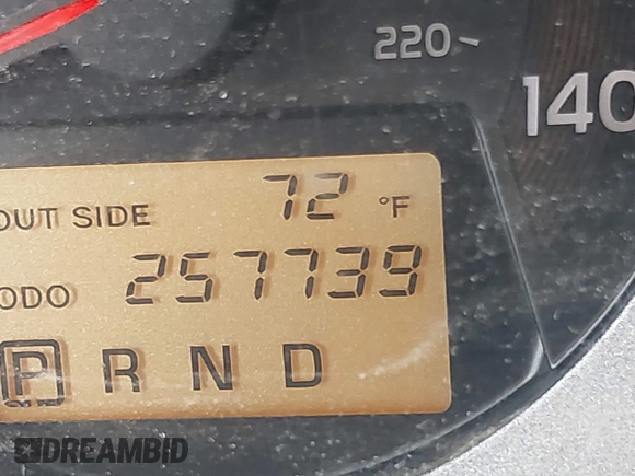2006 Toyota RAV4 with VIN JTMZD33V165028969, listed as a IAAI auction lot 41850621 with 257,739 mi miles. Bid and sale history available at carsss.com. Image 7.