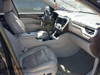 2018 GMC Acadia SLT with VIN 1GKKNMLS5JZ183802, listed as a IAAI auction lot 41995022 with 133,388 mi miles and . Bid and sale history available at carsss.com. Image 5.