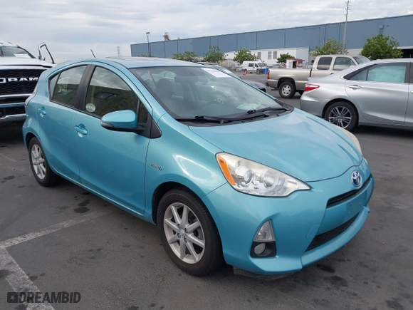 2013 Toyota Prius c One with VIN JTDKDTB33D1055466, listed as a IAAI auction lot 39803165 with 173,123 mi miles. Bid and sale history available at carsss.com. Image 1.