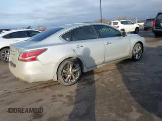 2015 Nissan Altima SL with VIN 1N4AL3AP3FN378243, listed as a IAAI auction lot 41450325 with 183,202 mi miles and . Bid and sale history available at carsss.com. Image 4.