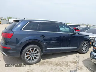 2017 Audi Q7 Prestige with VIN WA1VAAF7XHD032708, listed as a IAAI auction lot 41884093 with 114,408 mi miles and . Bid and sale history available at DreamBid. Image 13.