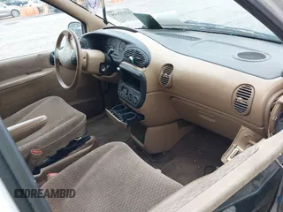 1999 Dodge Caravan SE with VIN 1B4GP44G1XB894210, listed as a IAAI auction lot 42122444 with 352,473 mi miles and . Bid and sale history available at carsss.com. Image 5.