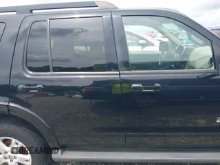 2007 Ford Explorer XLT z VIN 1FMEU73E67UB85924, wystawiony jako IAAI lot #39377653 z przebiegiem 221 298 mil mil oraz . Historia ofert i sprzedaży dostępna na DreamBid. Obrazek 13.