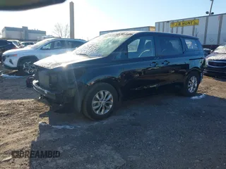 2019 Kia Sedona L with VIN KNDMA5C11K6539162, listed as a IAAI auction lot 41150477 with 76,847 mi miles. Bid and sale history available at carsss.com. Image 2.