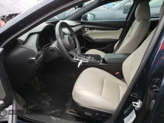 2019 Mazda Mazda3 Hatchback w/Preferred Pkg with VIN JM1BPBMMXK1136923, listed as a Copart auction lot 45404943 with 22,801 mi miles. Bid and sale history available at carsss.com. Image 7.