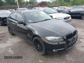 2011 BMW 3 Series 335i xDrive с VIN WBAPL5C53BA742364, выставлен на аукционе IAAI как лот 42604717 с пробегом 157 418 миль миль и . История ставок и продаж доступна на DreamBid. Изображение 13.