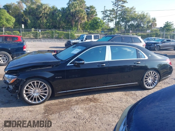2018 Mercedes-Benz S 560 Maybach with VIN WDDUX8GB8JA350500, listed as a IAAI auction lot 41935111 with 92,181 mi miles and . Bid and sale history available at DreamBid. Image 14.