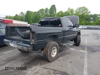 2001 Dodge 2500 z VIN 1B7KF23691J579147, wystawiony jako IAAI lot #42226850 z przebiegiem 198 825 mil mil oraz . Historia ofert i sprzedaży dostępna na DreamBid. Obrazek 4.