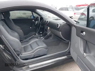 2001 Audi TT with VIN TRUWT28N911018897, listed as a IAAI auction lot 42019816 with 142,595 mi miles. Bid and sale history available at carsss.com. Image 5.