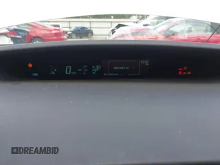 2013 Toyota Prius One z VIN JTDKN3DU1D1675316, wystawiony jako IAAI lot #42091871 z przebiegiem 200 723 mil mil oraz . Historia ofert i sprzedaży dostępna na DreamBid. Obrazek 7.