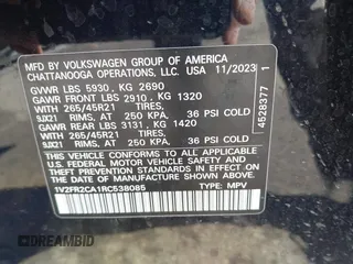 2024 Volkswagen Atlas SEL Premium R-Line z VIN 1V2FR2CA1RC538085, wystawiony jako IAAI lot #41910774 z przebiegiem 15 382 mil mil oraz . Historia ofert i sprzedaży dostępna na DreamBid. Obrazek 9.