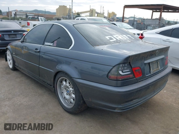 2001 BMW 3 Series 325Ci with VIN WBABN33461JW47585, listed as a IAAI auction lot 41568702 with 1 mi miles. Bid and sale history available at carsss.com. Image 3.