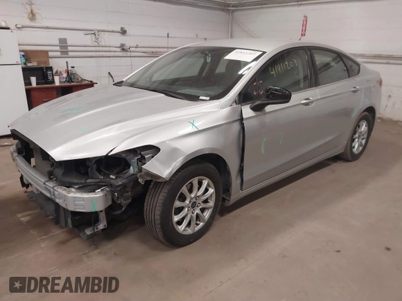 2018 Ford Fusion S with VIN 3FA6P0G71JR226550, listed as a IAAI auction lot 41811203 with 72,245 mi miles. Bid and sale history available at carsss.com. Image 19.
