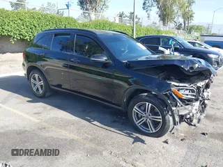 2022 Mercedes-Benz GLC 300 z VIN W1N0G8EB1NV393661, wystawiony jako IAAI lot #42325718 z przebiegiem 40 132 mil mil oraz . Historia ofert i sprzedaży dostępna na DreamBid. Obrazek 1.