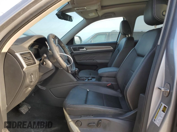 2023 Volkswagen Atlas SEL z VIN 1V2BR2CA6PC519320, wystawiony jako Copart lot #69646164 z przebiegiem 31 363 mil mil oraz Szkoda całkowita • Salvage title. Historia ofert i sprzedaży dostępna na DreamBid. Obrazek 7.