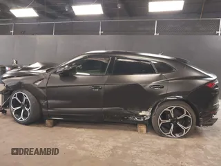 2019 Lamborghini Urus z VIN ZPBUA1ZL4KLA03222, wystawiony jako IAAI lot #41920029 z przebiegiem 57 055 mil mil oraz . Historia ofert i sprzedaży dostępna na DreamBid. Obrazek 14.