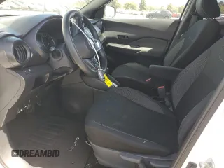2019 Nissan Kicks S z VIN 3N1CP5CU1KL495287, wystawiony jako Copart lot #55803885 z przebiegiem 88 530 mil mil oraz Szkoda całkowita • Salvage title. Historia ofert i sprzedaży dostępna na DreamBid. Obrazek 7.